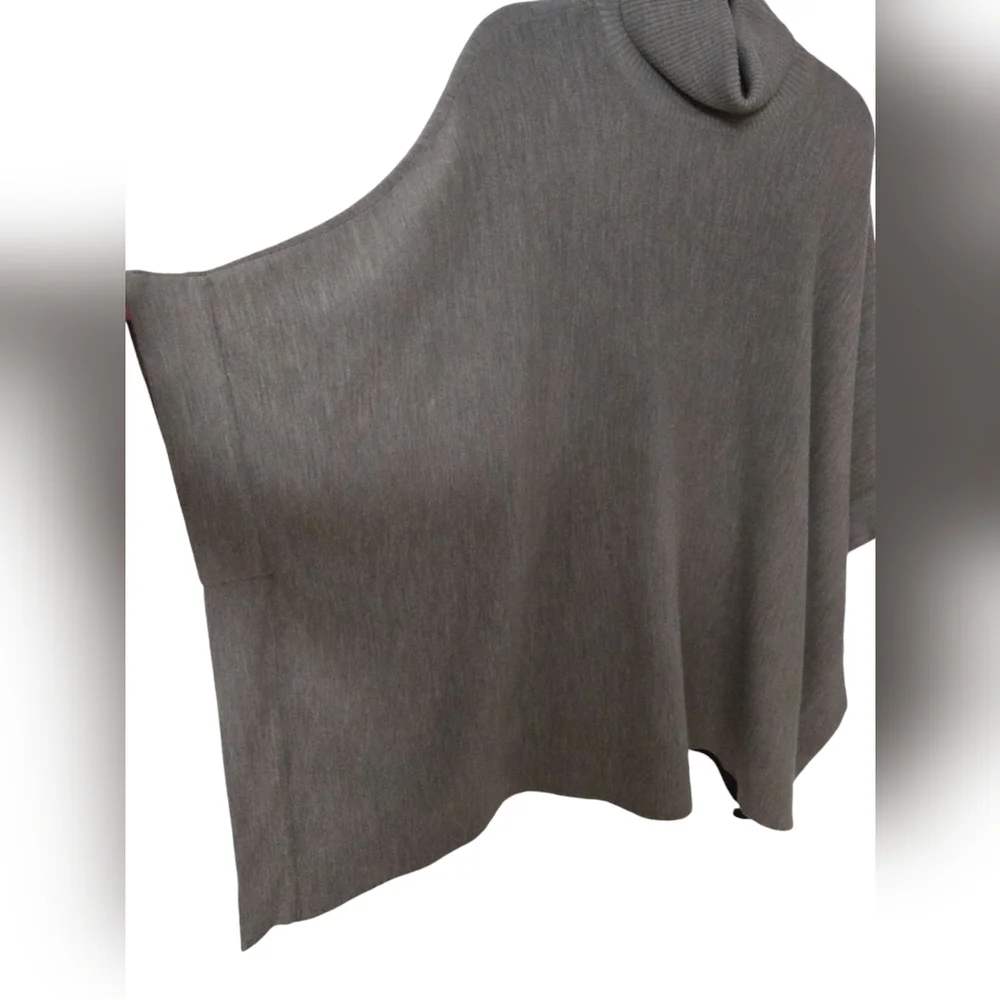 Ann Taylor Wool Turtle Neck Poncho size xs/s